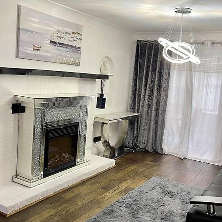 Spacious 4 Bedroom House Billericay Esterno foto