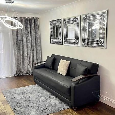 Spacious 4 Bedroom House Billericay Esterno foto