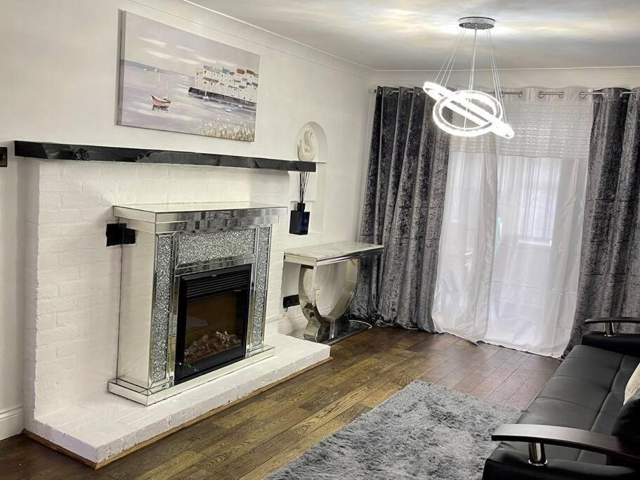 Spacious 4 Bedroom House Billericay Esterno foto
