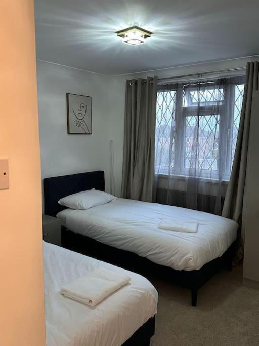 Spacious 4 Bedroom House Billericay Esterno foto