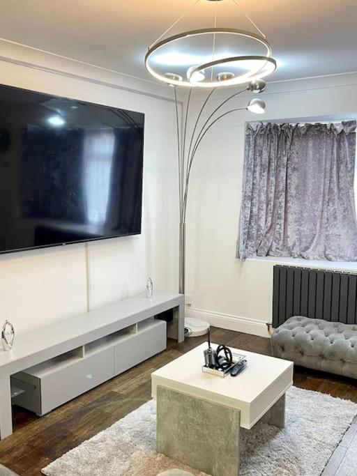 Spacious 4 Bedroom House Billericay Esterno foto