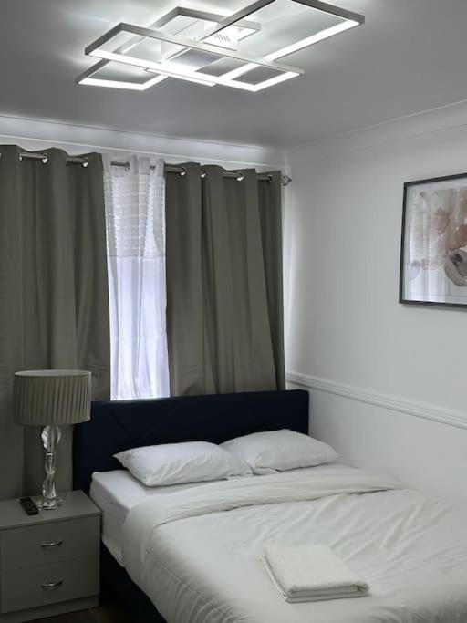 Spacious 4 Bedroom House Billericay Esterno foto